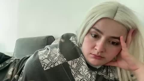 emily_morning_dew online show from 03/10/26, 07:13