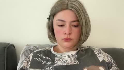 emily_morning_dew online show from 05/08/26, 04:29