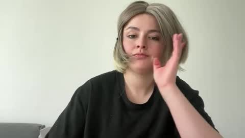 emily_morning_dew online show from 05/16/26, 08:11