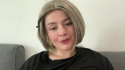 emily_morning_dew online show from 05/20/26, 06:08