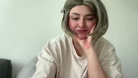 emily_morning_dew online show from 05/25/26, 01:17