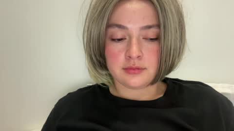 Snapshot of emily_morning_dew chatting on 06/19/26, 05:50 emily_morning_dew online show from 06/19/26, 05:50