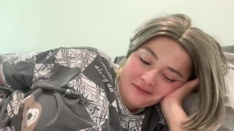 Snapshot of emily_morning_dew chatting on 07/08/26, 04:11 emily_morning_dew online show from 07/08/26, 04:11