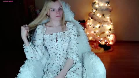 Lia online show from 01/08/25, 12:28