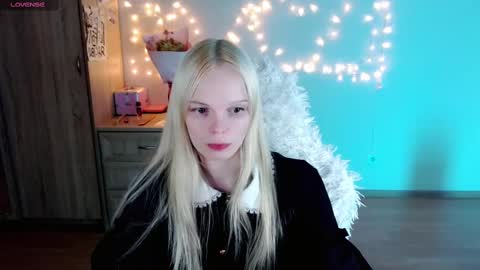 Lia online show from 03/03/25, 03:42
