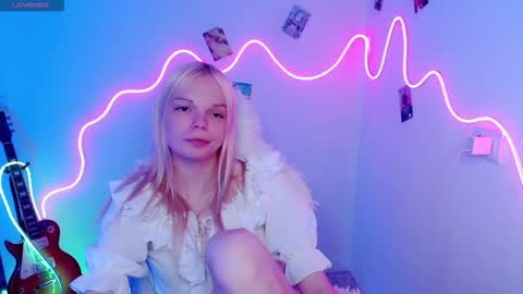 Lia online show from 10/30/25, 04:52