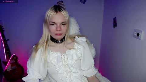 Lia online show from 12/20/25, 08:43