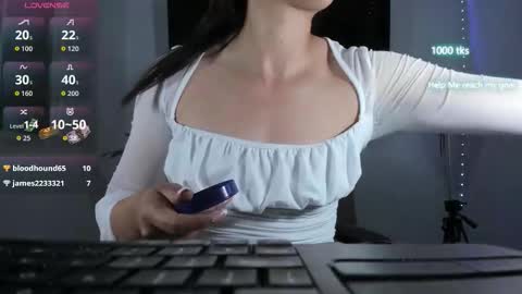 emily_palmeer online show from 02/21/26, 11:00