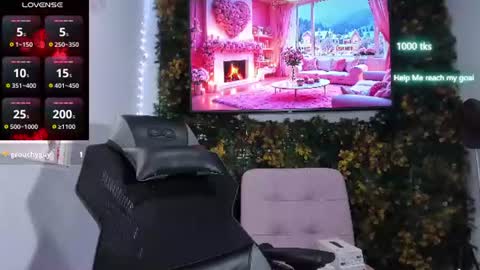 Snapshot of emily_palmeer chatting on 06/21/26, 12:08 emily_palmeer online show from 06/21/26, 12:08