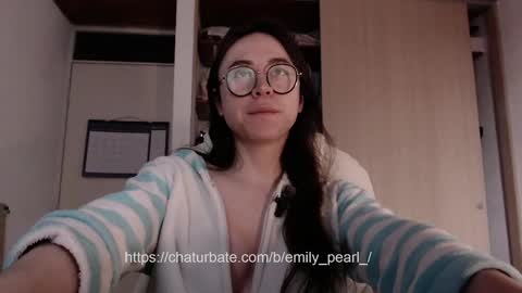 Snapshot of emily_pearl_ chatting on 02/15/25, 10:42 emily_pearl_ online show from 02/15/25, 10:42