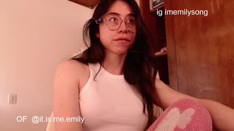 Snapshot of emily_pearl_ chatting on 02/11/26, 03:50 emily_pearl_ online show from 02/11/26, 03:50