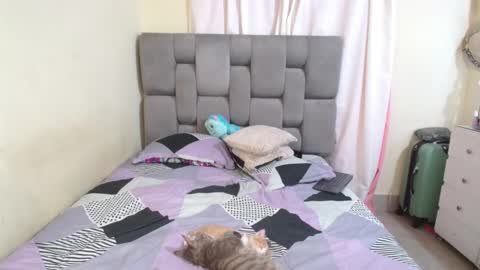 emily online show from 02/13/25, 02:34