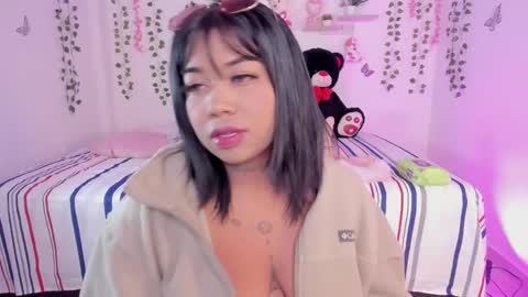 Snapshot of emily_restrepoo chatting on 01/06/25, 06:58 Emily online show from 01/06/25, 06:58