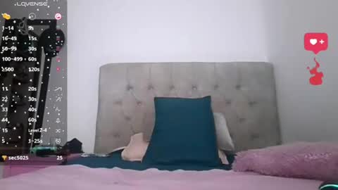 Snapshot of emily_rosse9 chatting on 11/05/25, 11:49 emily_rosse9 online show from 11/05/25, 11:49