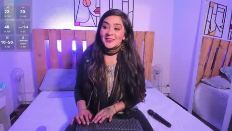 Snapshot of emily_sartre chatting on 05/04/26, 08:16 Emilly online show from 05/04/26, 08:16