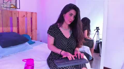 Snapshot of emily_sartre chatting on 05/25/26, 08:04 Emilly online show from 05/25/26, 08:04