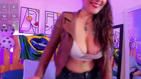 Snapshot of emily_sartre chatting on 06/12/26, 09:25 Emilly online show from 06/12/26, 09:25
