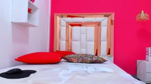 Emily online show from 03/10/25, 10:24