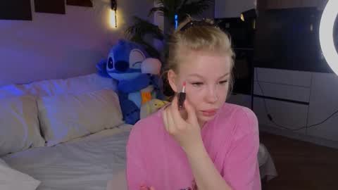 emily shepard online show from 04/21/26, 01:42