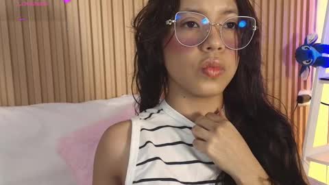 Snapshot of emily_sweett12 chatting on 02/25/26, 12:15 Emily online show from 02/25/26, 12:15