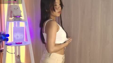 Snapshot of emily_sweett12 chatting on 03/05/26, 12:23 Emily online show from 03/05/26, 12:23