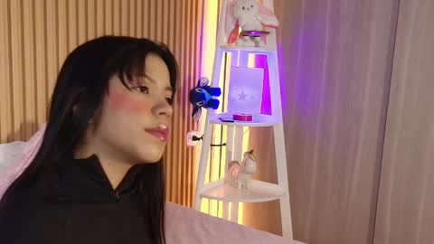 Snapshot of emily_sweett12 chatting on 04/11/26, 12:31 Emily online show from 04/11/26, 12:31