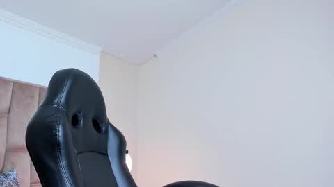 Emily Trujillo online show from 03/01/25, 01:53