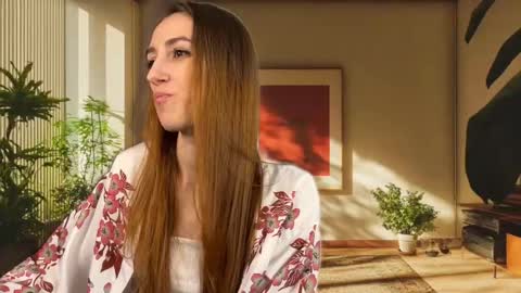 Lia online show from 10/04/25, 05:11