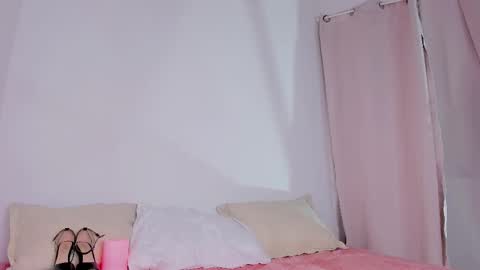 emily_walker4 online show from 03/26/26, 03:12