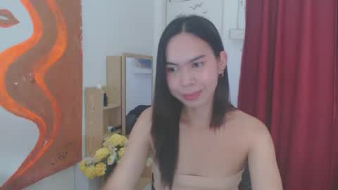emily_xo143 online show from 05/17/26, 02:35