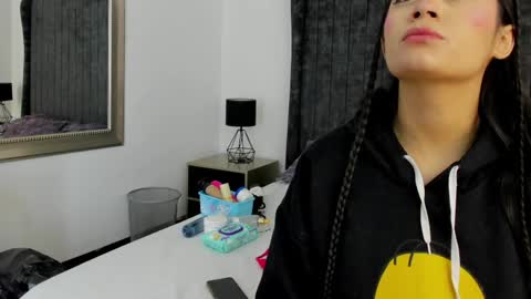 Emilyyy online show from 05/02/26, 01:16