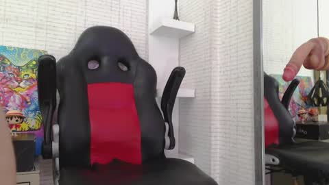  E M Y L Y  online show from 07/09/26, 08:13