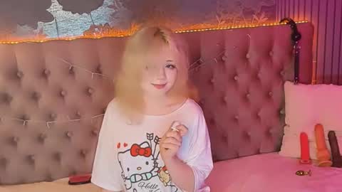Baby Emelli online show from 06/10/26, 07:29