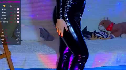 artist Emily online show from 02/01/25, 09:40