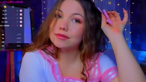 artist Emily online show from 02/10/25, 02:30