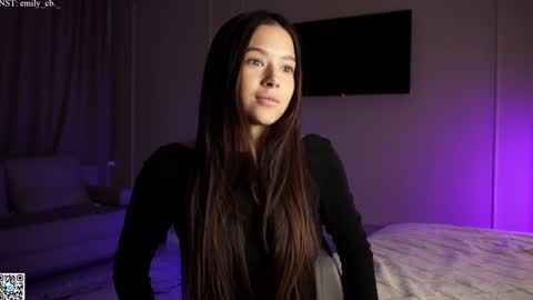 Snapshot of emilybatee chatting on 12/03/24, 06:17 emilybatee online show from 12/03/24, 06:17