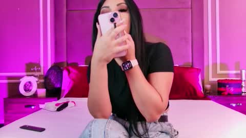 Emily online show from 09/14/25, 04:11