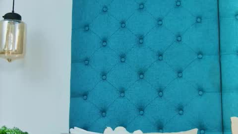 Emily online show from 02/01/26, 07:12