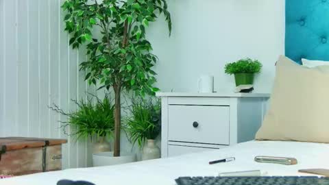 Emily online show from 02/05/26, 08:02