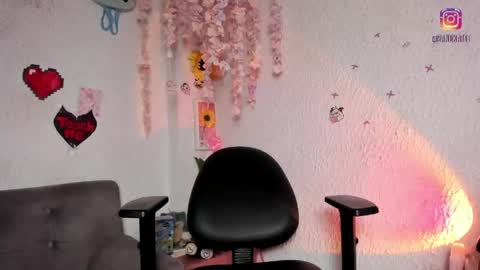 Emily online show from 04/18/26, 06:28