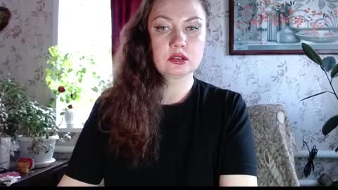 EmilyDoth online show from 04/11/26, 05:45