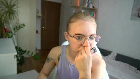 Snapshot of emilyemmi chatting on 07/16/26, 07:14 Emilyemmi online show from 07/16/26, 07:14