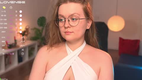 Emily  online show from 02/03/25, 12:25