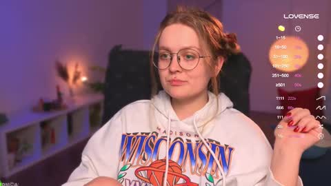 Emily  online show from 03/06/25, 12:09