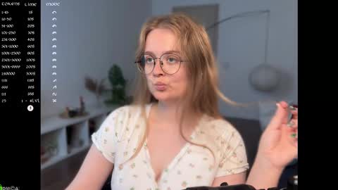 Emily  online show from 09/30/25, 12:10