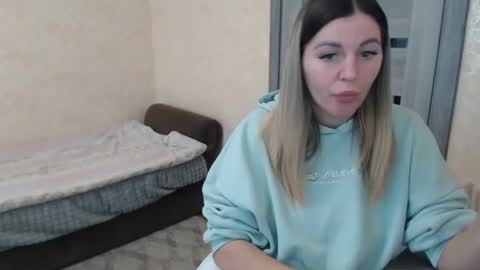 Snapshot of emilyfork chatting on 10/17/25, 01:57 emilyfork online show from 10/17/25, 01:57