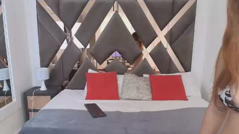 emilygracce online show from 06/10/26, 01:21