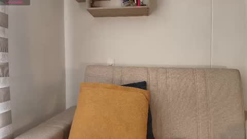 Snapshot of emilyguss chatting on 10/06/25, 03:09 Emily online show from 10/06/25, 03:09