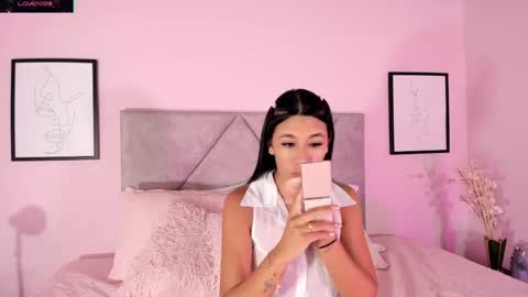 Snapshot of emilyh_ chatting on 11/24/25, 10:37 Emily online show from 11/24/25, 10:37