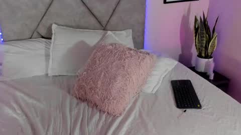 Emily online show from 01/05/26, 05:27